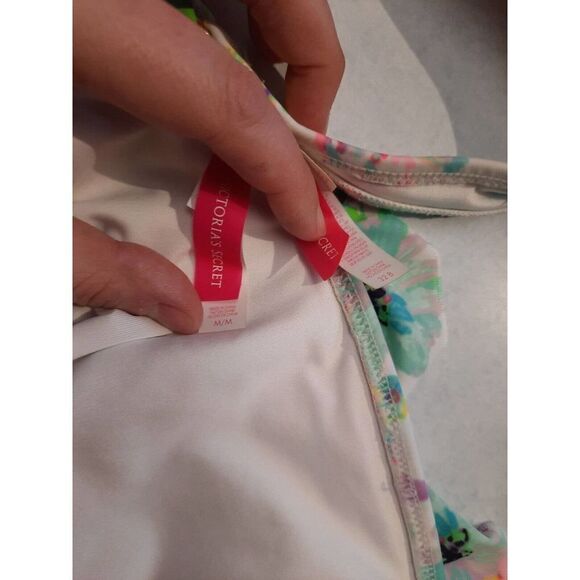 Victoria’s Secret Swim Gorgeous Push Up Floral Bikini 32B M Add 1.5 Cup Sizes - Picture 4 of 4